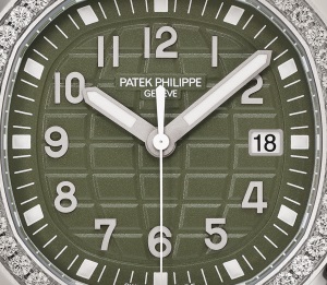 Patek Philippe Aquanaut Ref. 5267/200A-011 Stainless Steel - Artistic