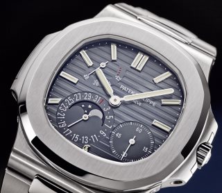 Patek Philippe Nautilus Ref. 5712/1A-001 Stainless Steel - Artistic