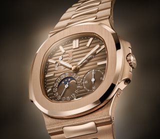 Patek Philippe Nautilus Ref. 5712/1R-001 Rose Gold - Artistic