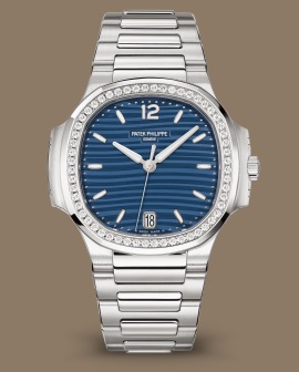 Patek Philippe Nautilus Ref. 7118/1200A-001 Stainless Steel