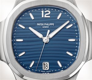 Patek Philippe Nautilus Ref. 7118/1A-001 Stainless Steel - Artistic