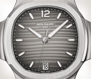 Patek Philippe Nautilus Ref. 7118/1A-011 Stainless Steel - Artistic