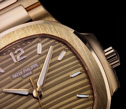 Patek Philippe Nautilus Ref. 7118/1R-010 Rose Gold