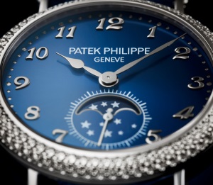 Patek Philippe Complications Ref. 7121/200G-001 White Gold - Artistic